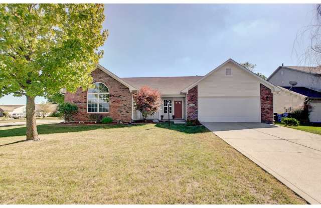 5449 Montavia Circle - 5449 Montavia Circle, Indianapolis, IN 46239