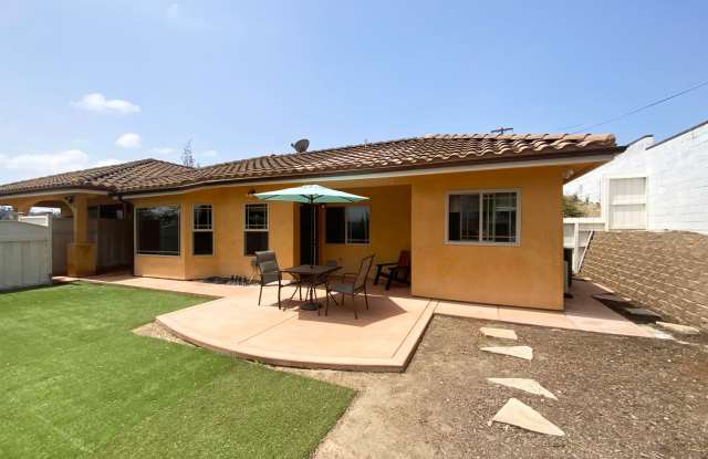 Large Private Yard with View- 1BD/BA ADU photos photos