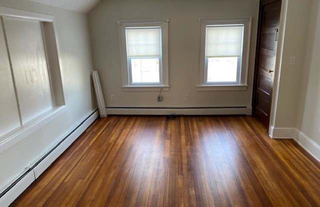 1770 Byam Road Gallery 4