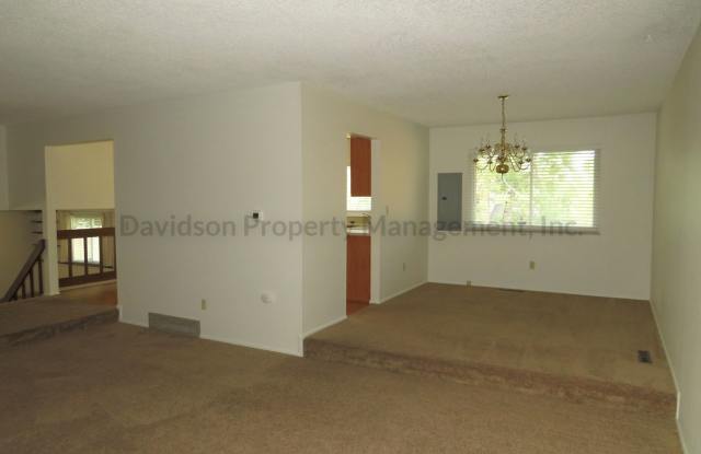 Inviting 4 Bedroom House in Southwest Colorado Springs Gallery 4