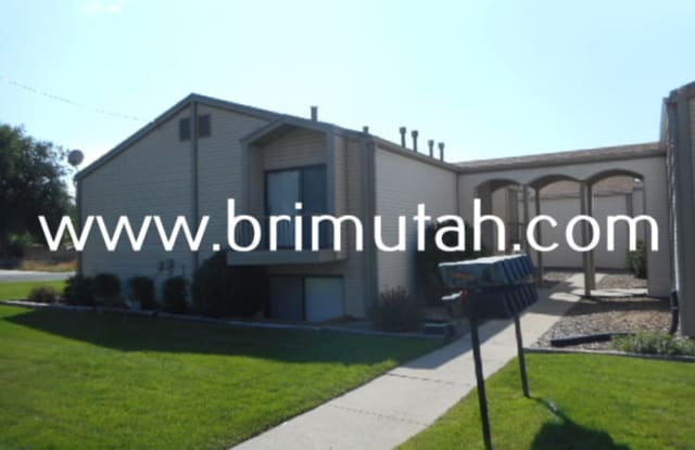 296 S. 100 E. - 296 100 East, Bountiful, UT 84010