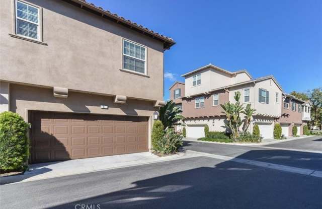 81 Duet - 81 Duet, Irvine, CA 92603