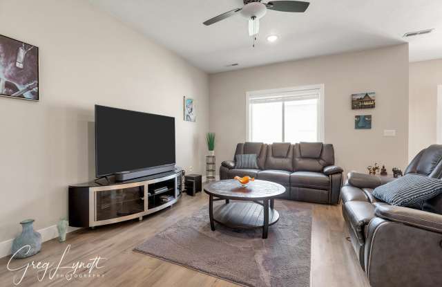 2836 W 220 N Gallery 3