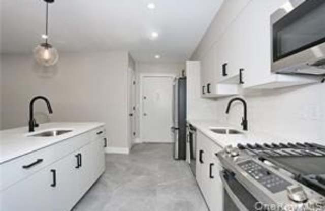152 Kearsing Parkway Gallery 2