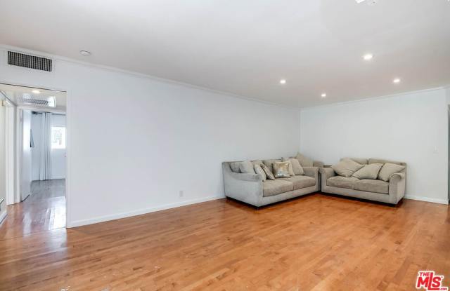 423 S Rexford Dr Gallery 4