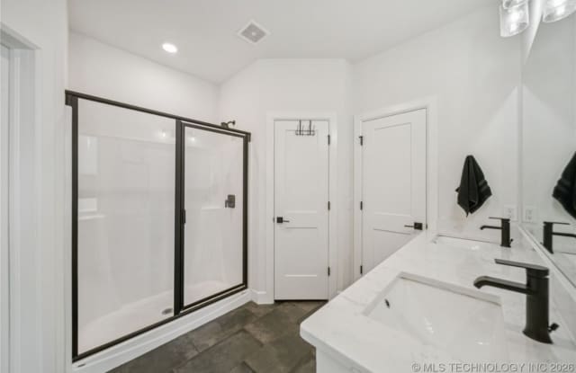 27712 East 107th Street South photos photos