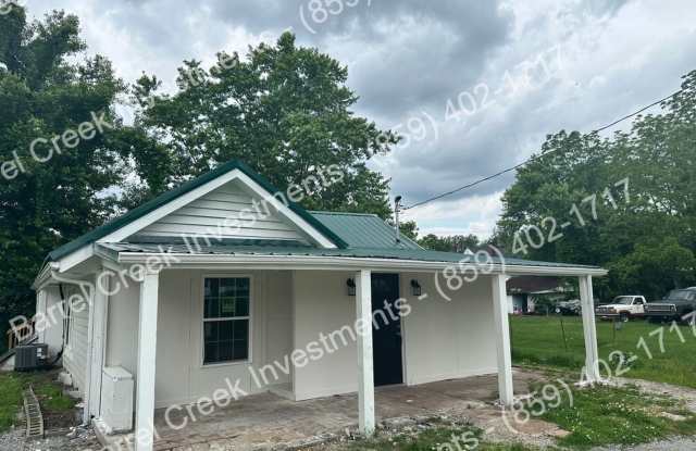 Spacious 3-Bedroom, 1-Bath Home with Newly Renovated Kitchen! - 115 Robertson Lane, Danville, KY 40422