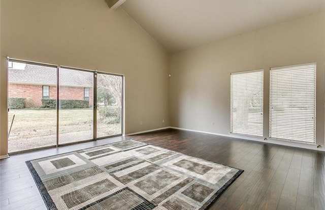 17212 Ikel Drive Gallery 4