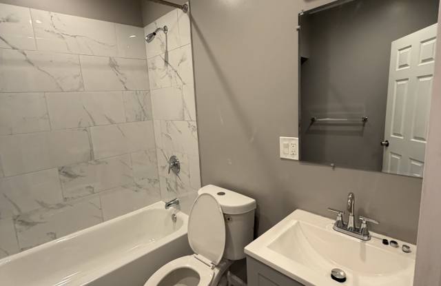 1704 Conlyn Street - 2 Gallery 2