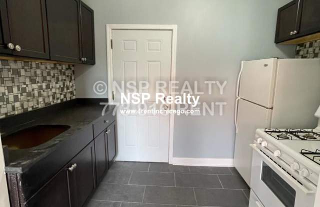 4267 West Addison photos photos