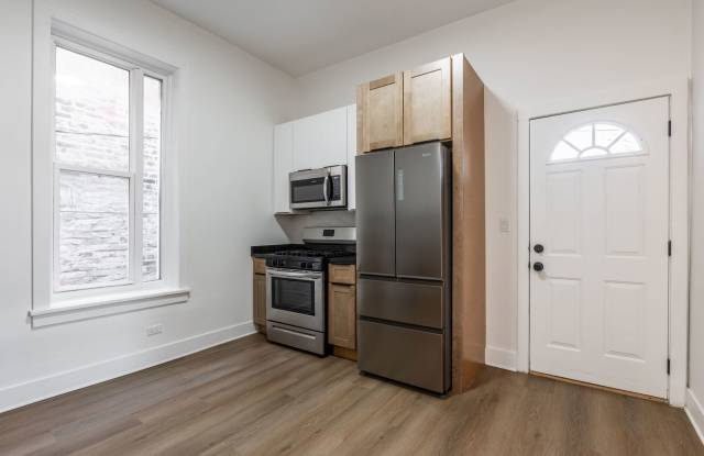 3211 West Chicago Avenue photos photos