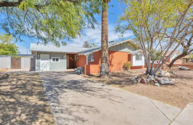 Spacious 3-bedroom, 3-bathroom home with an attached casita located in Scottsdale, AZ photos photos