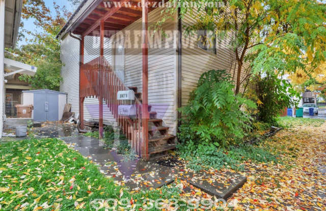 947 E Augusta Ave - 947 East Augusta Avenue, Spokane, WA 99207