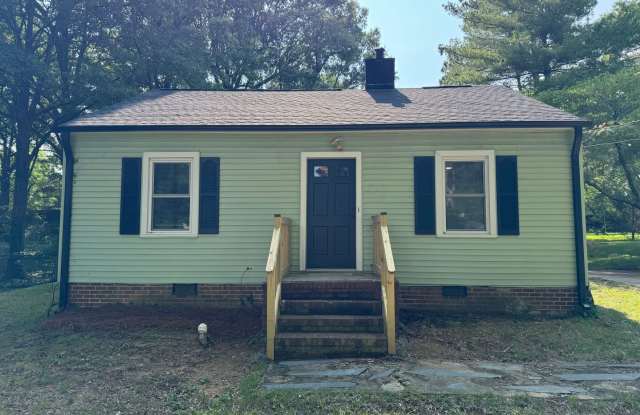 2bed/1bath w/ detached garage! photos photos