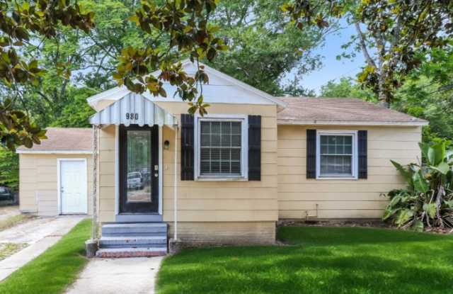 980 McTyre Court photos photos