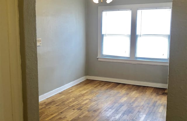 1112 W 45th St - 3 - 1112 West 45th Street, Kansas City, MO 64111