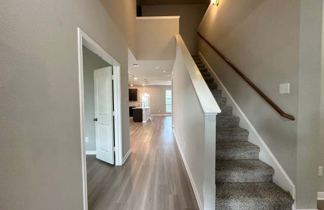 2 Weeks Free Rent!  Small Pets Accepted! Gallery 3