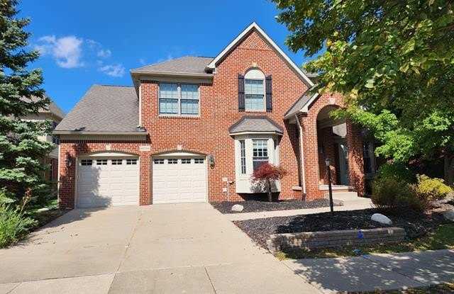 41568 THOREAU Ridge Gallery 1