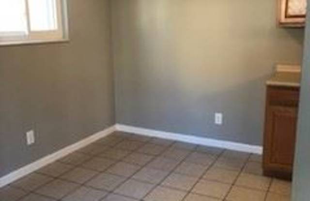 2527 Nodaway ct. Gallery 3