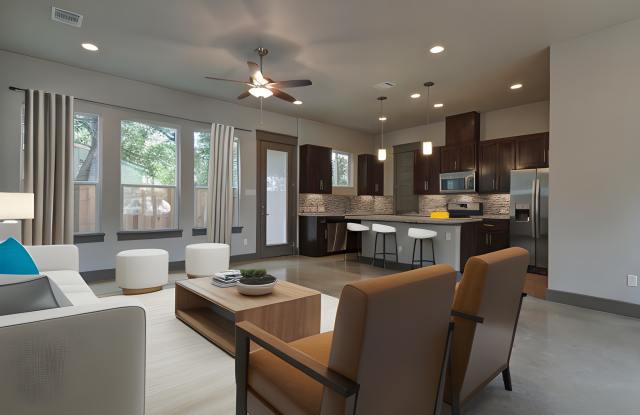 UT PRE-LEASE: 2013 Construction 6 bed /3 bath, High-end finishes, great location off Red River St. - 923 East 37th Street, Austin, TX 78705
