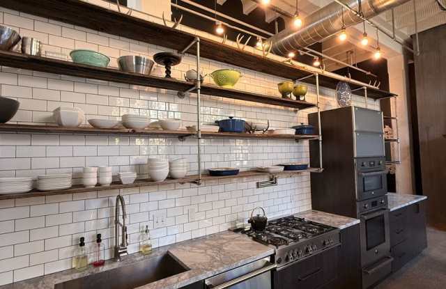 Fully Furnished!! Ready NOW! Sleek  Modern - 1536 Colwell Street, Pittsburgh, PA 15219