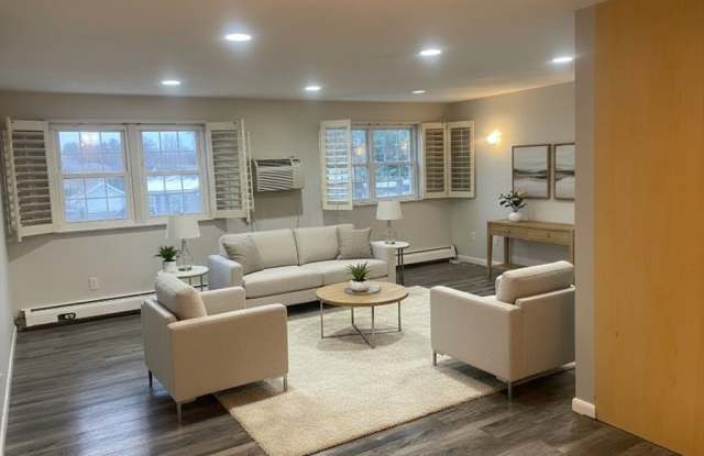 271 Boston Post Road E unit: 4 photos photos