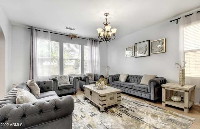 1120 N CROSSCREEK Drive Gallery 3