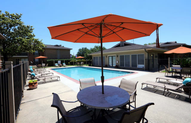 Diamond Lakes Apartment Homes photos photos