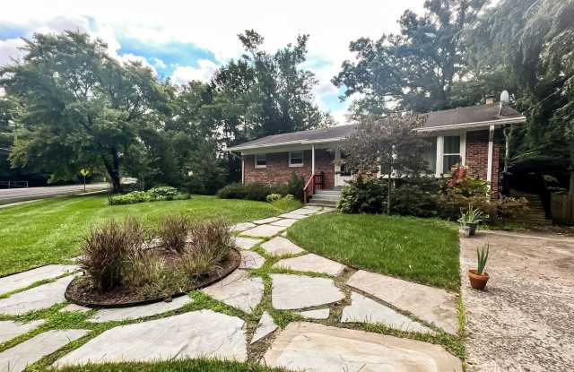 8411 Cottage St Gallery 2
