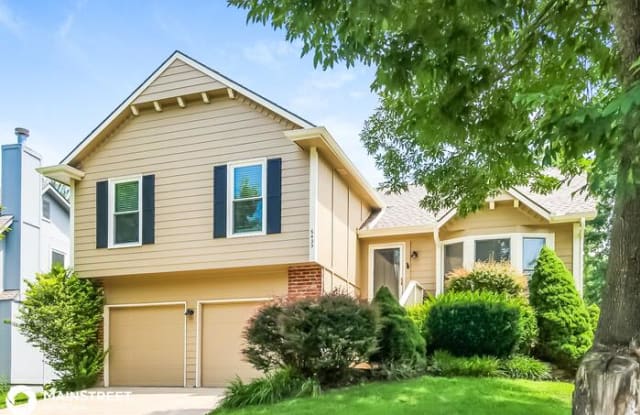 6435 Roundtree Street - 6435 Roundtree Street, Shawnee, KS 66226