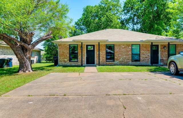 College Station - 2 bedroom - 1 bath - fenced in yard - WD connections photos photos College Station - 2 bedroom - 1 bath - fenced in yard - WD connections photos photos
