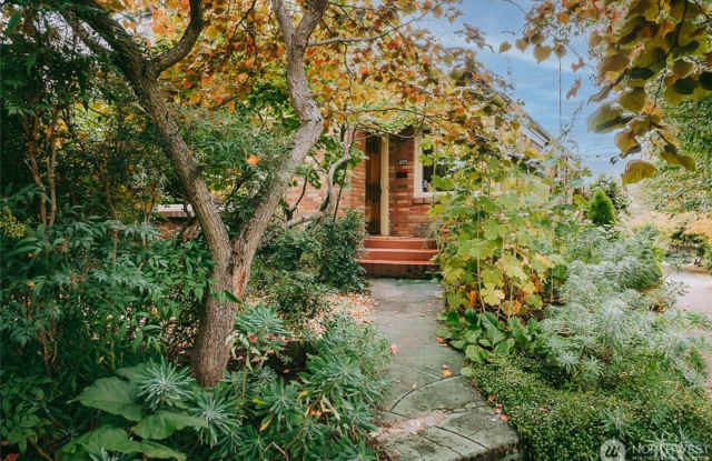 Charming 1940s Classic Brick Home photos photos
