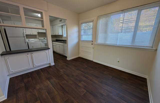 2 Bedroom Walking Distance to NCSU! Gallery 3