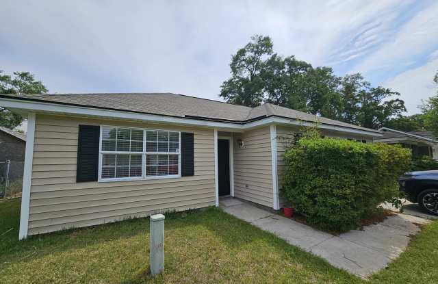 124 Hunt Club Court photos photos