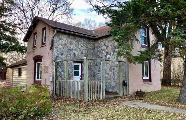 215 12th Ave N photos photos