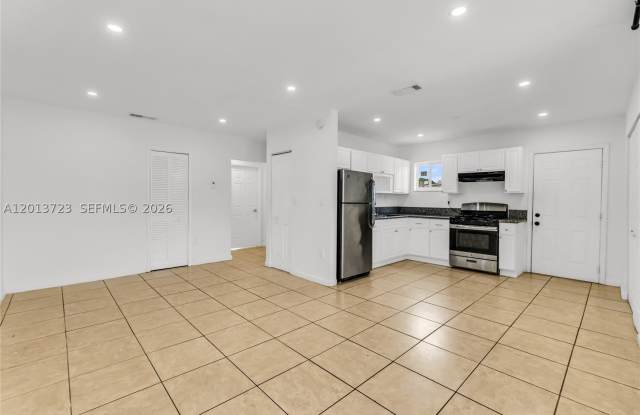 3632 NW 194th Ter Gallery 4