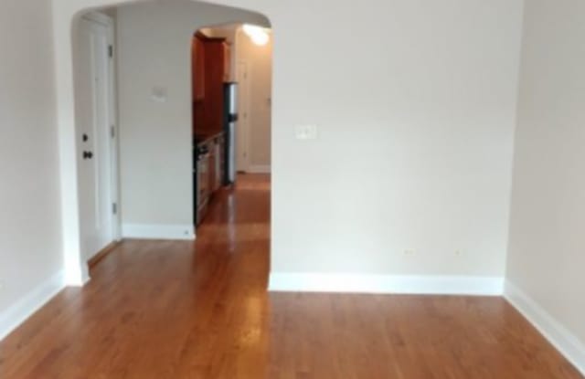 2704 W Ainslie St photos photos