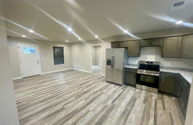 214 New Oak DrApt 12 Gallery 4