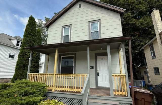 Nicely updated and spacious 3 bedroom house for rent in Titusville, overlooking Oil Creek photos photos