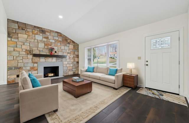 Available Now, A Beautiful 3B/1B Rancher In West Chester! photos photos