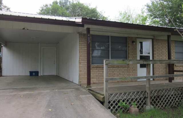 407 Avenue E - 407 Avenue East, Marble Falls, TX 78654