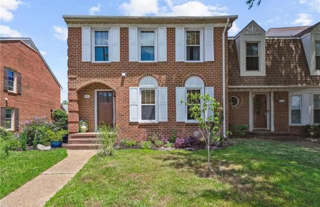 1028 Tottenham Lane photos photos