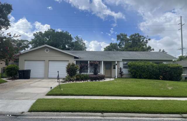 626 Pershing Dr - 626 Pershing Drive, Altamonte Springs, FL 32701