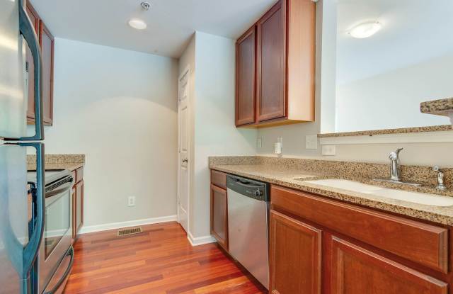 Updated condo in Charlotte's vibrant and fun Arts District, NoDa Gallery 4