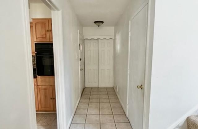 Fully updated 4 BR/2.5 BA home close to all amenities, Route 29 and 495 Gallery 3