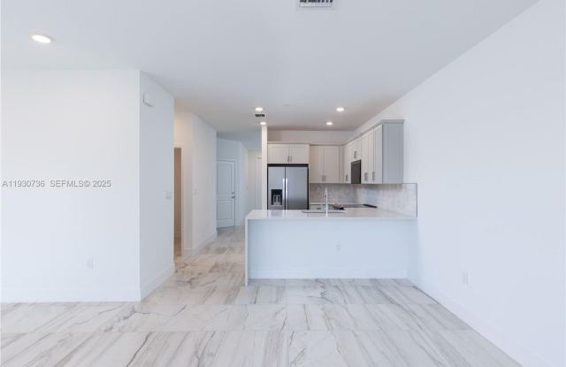 17174 2nd Street 17174, Pembroke Pines, FL 33027 Gallery 4