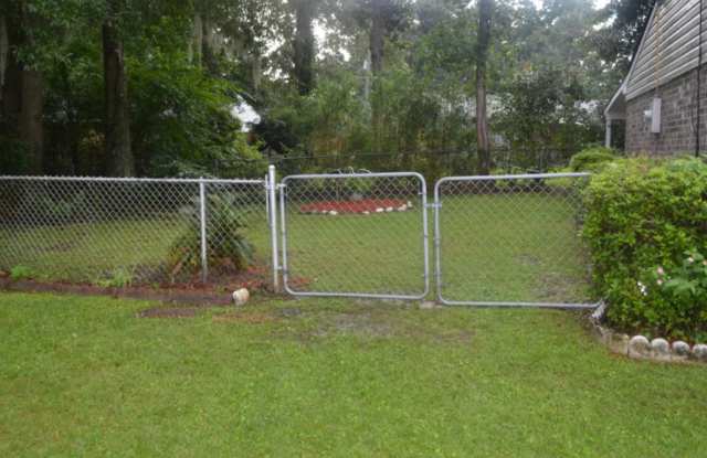 4 bed home in Charleston! Gallery 4