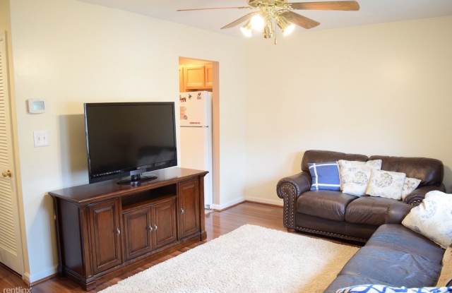 129 Waterbury Court Gallery 2