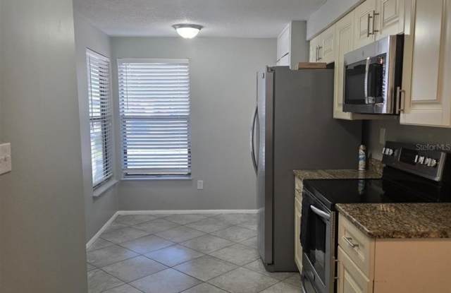 787 ARTHURS COURT Gallery 2