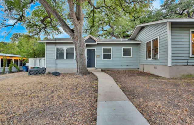 3113 Robinson Avenue photos photos